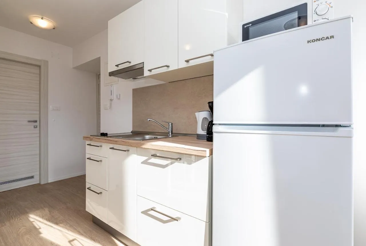 Apartments Crnekovic III Baška 0*,  Chorvatsko