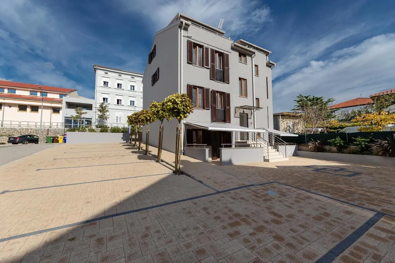 Apartments Crnekovic III Baska
