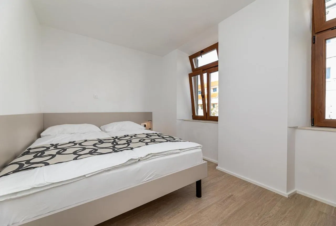 Apartments Crnekovic III Baska  Croatia