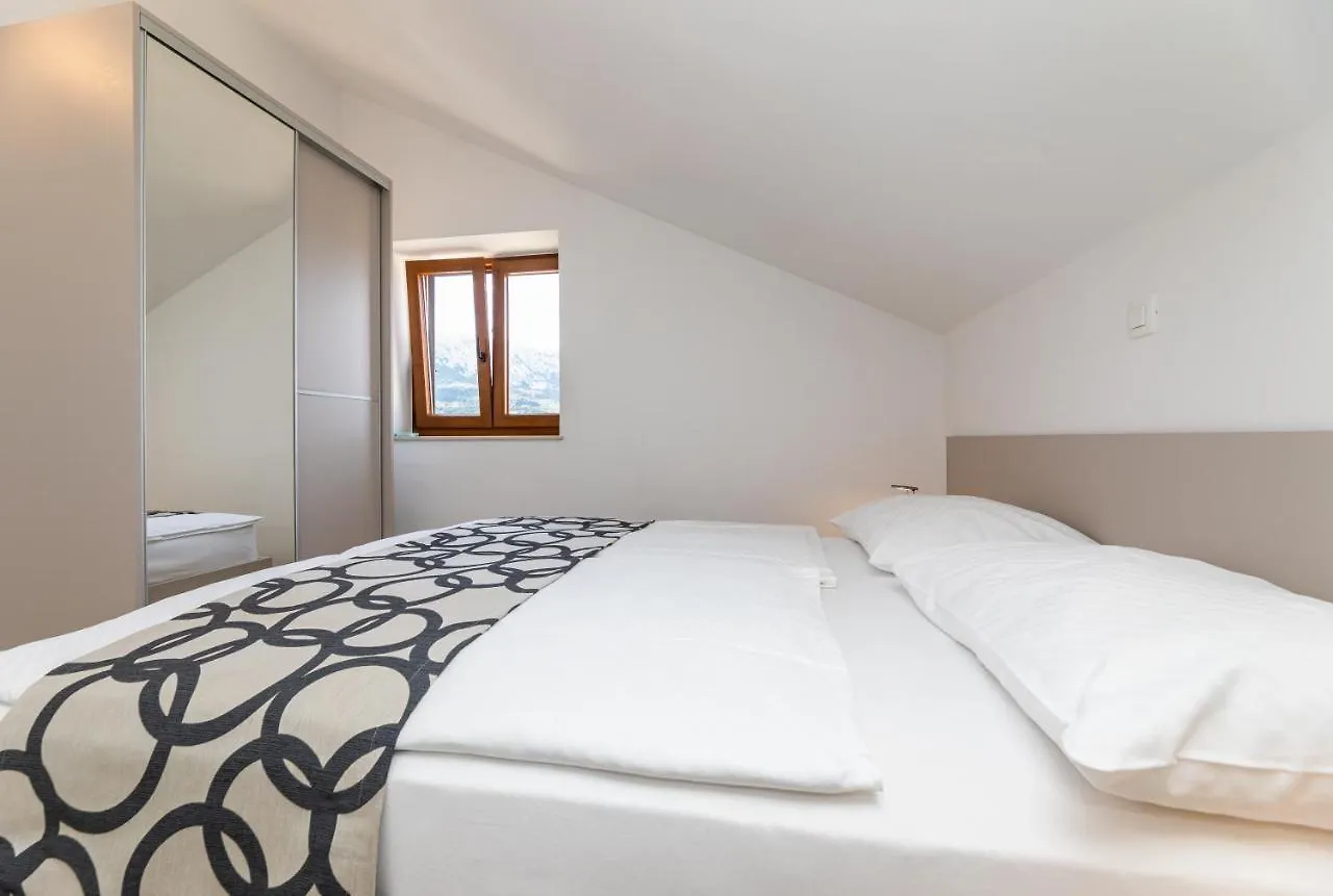 Apartments Crnekovic III Baska